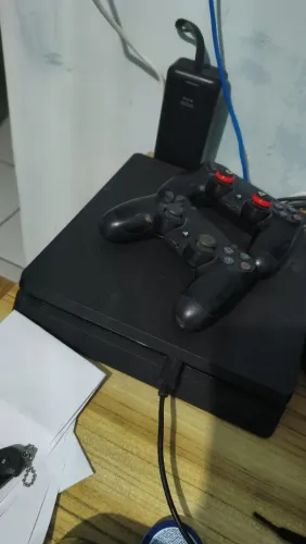 PS4 SLIM 1TB+ JOGOS + CÂMERA