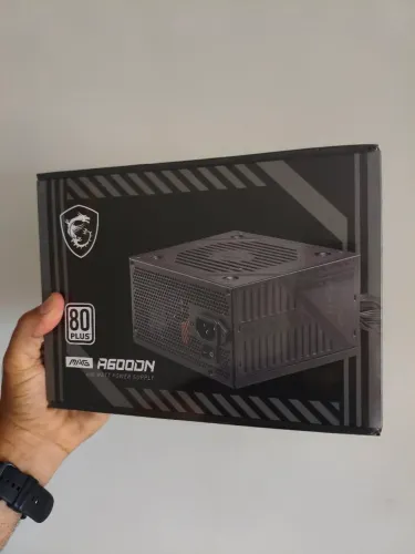 Fonte Gamer 600w MSI 80 PLUS Nova Lacrada