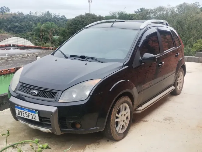 Ford Fiesta Trail 1.6 8V Flex 5P 2008