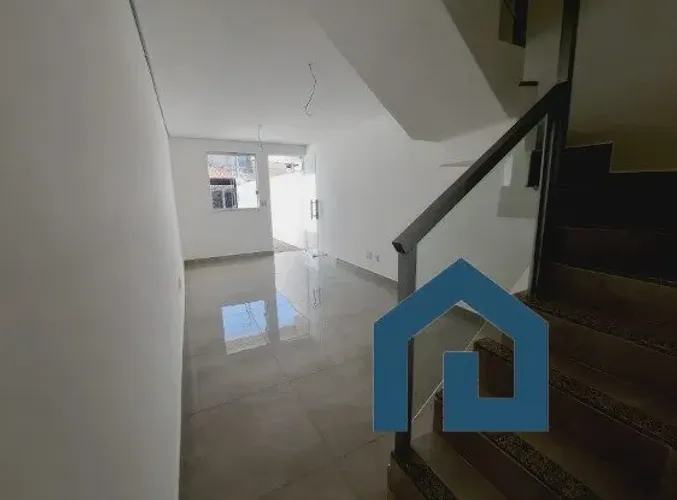 Casa Geminada Independente Duplex