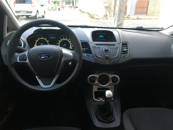 Ford Fiesta 1.6 16V Flex Mec. 5P 2014