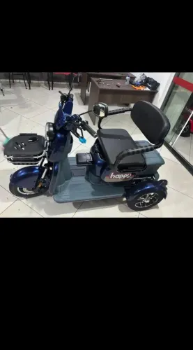 Triciclo elétrico auto propelido