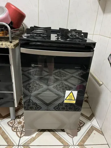 Vendo Fogão 4 Bocas - Semi-novo - Electrolux