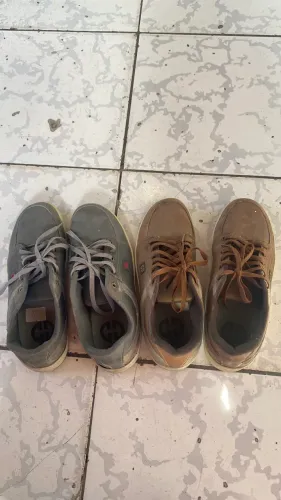 DESAPEGO 70 reais os dois sapatos masculinos TAM 41