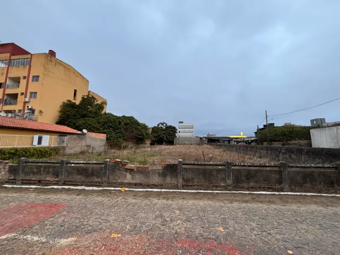 Terreno à venda em Jaguaruna/SC - 1.269,20 m² - Rua Nereu Ramos