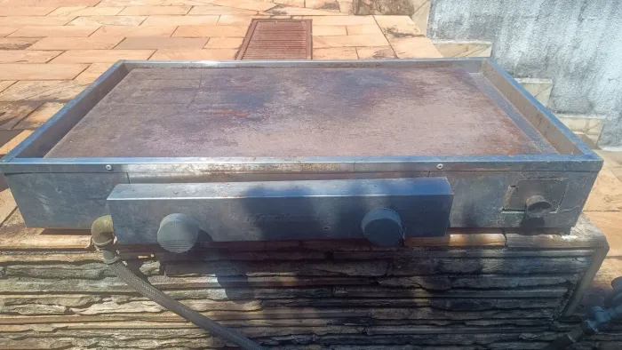 Chapa a gás 80x43cm marchesoni em bom estado de funcionamento