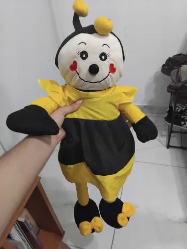 Bicho de Pelúcia Abelhinha Grande (55cm)