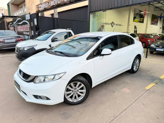 Honda Civic Sedan LXS 1.8/1.8 Flex 16V Mec. 4P 2014