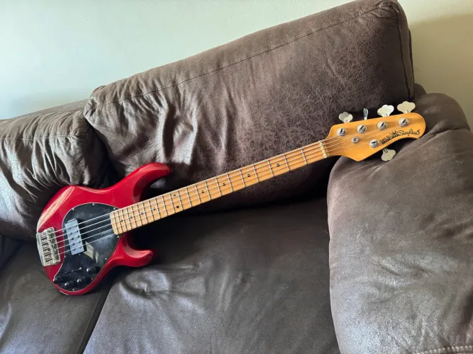 Baixo Musicman Stingray 5, USA, 2008