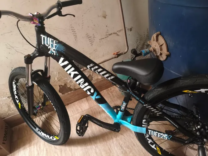 VENDO BIKE VIkingx ARO 26 SO PEGAR A ANDAR