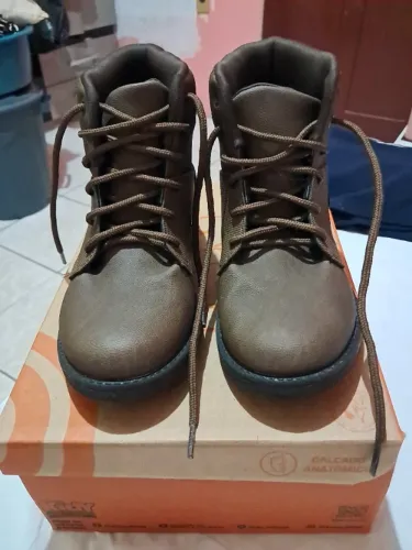 Bota infatil masculina tamanho 32