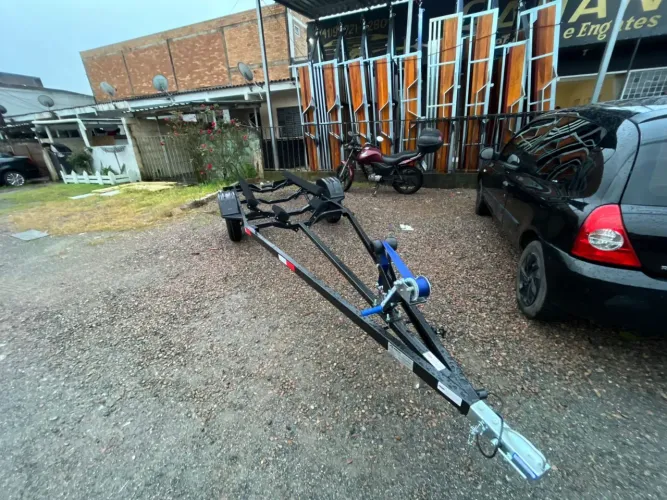 Barco e jetski
