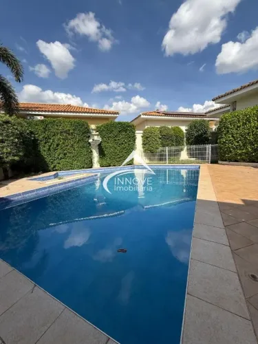 Casa de Alto Padrão no Condomínio Habiana 1 Sofisticação, Espaço e Exclusividade.