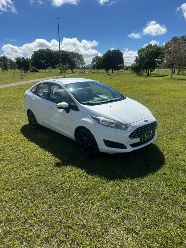 Ford Fiesta Sedan 1.6 16V Flex Aut. 2014