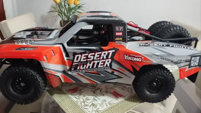 AUTOMODELO YIKONG DF7 V3 1/7 6S Combo Hobbywing zerada !!!