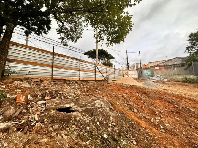 Terreno à venda, 138 m² por R$ 180.000,00 - Jardim das Indústrias - São José dos Campos/SP