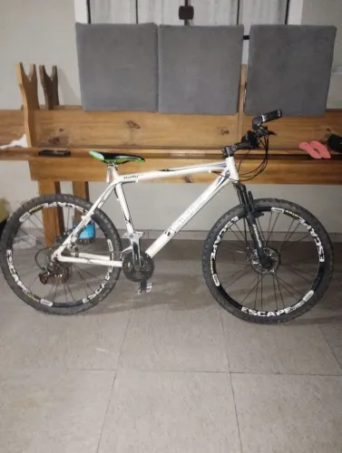 Bike aro 26 uma Gios aro antigo