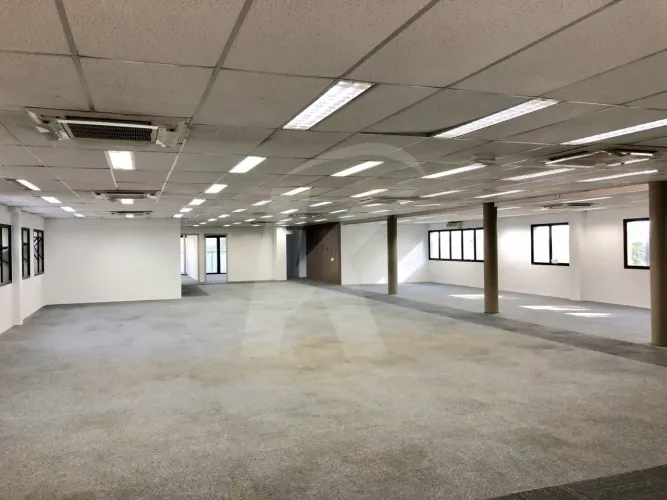 Prédio com 1.218m2, Av. Braz Leme, Zona Norte