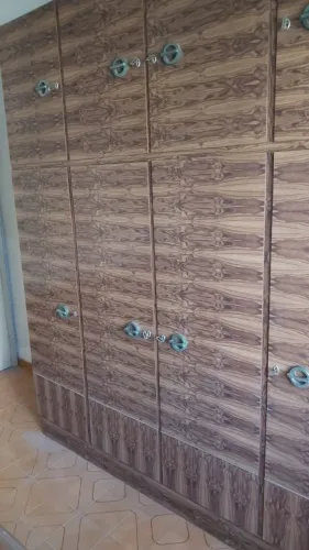 Guarda-Roupa com cama