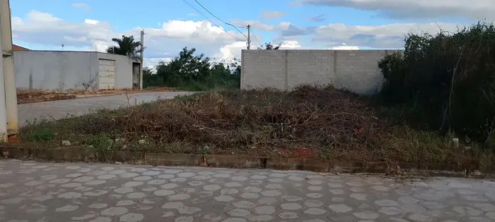 Lote comercial 8x20 de esquina