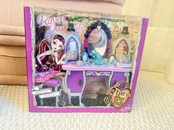 playset ever after high lacrado destiny vanity raven queen