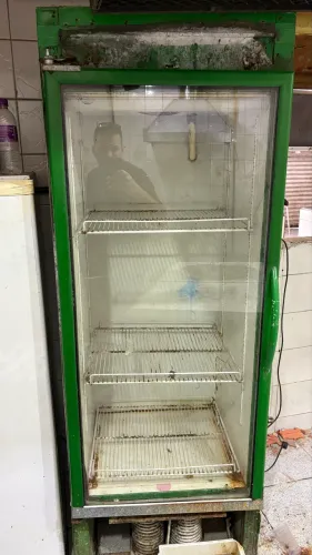 Geladeira expositora, aceito cartão