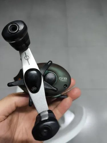 Carretilha Shimano curado cu 201