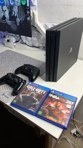 Ps4 Pro 1TB com conta PS Deluxe um ano mais controle Spark N5