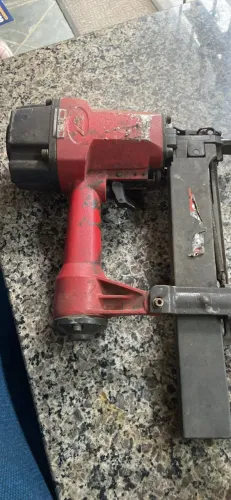 Grampeador pneumático 