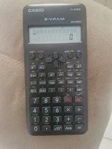 Calculadora Casio fx-82 MS