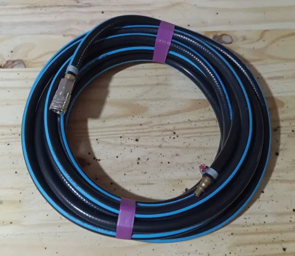 MANGUEIRA 10M BORRACHA PARA COMPRESSOR/PISTOLA E FERRAMENTAS PNEUMÁTICO COM ENGATES
