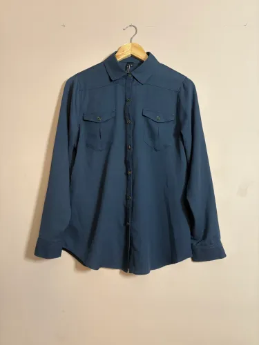 Camisa azul marinho manga longa da Zinzane