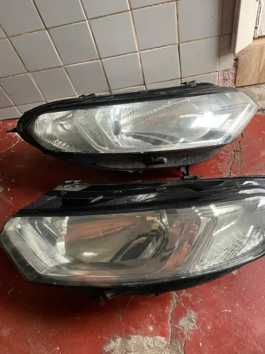 Par de farol do eco esporte 13/14