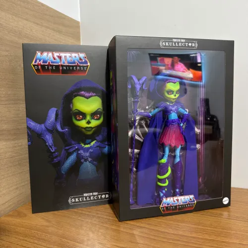 BONECA MONSTER HIGH SKULLECTOR SKELETOR
