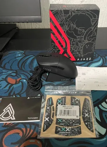 Mouse Gamer Sem Fio Ajazz AJ139 V2 - Paw 3311 500mAh Micro Switch Huano Tri Mode - c/ dock