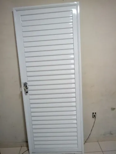 Porta de aço laminada 215x85
