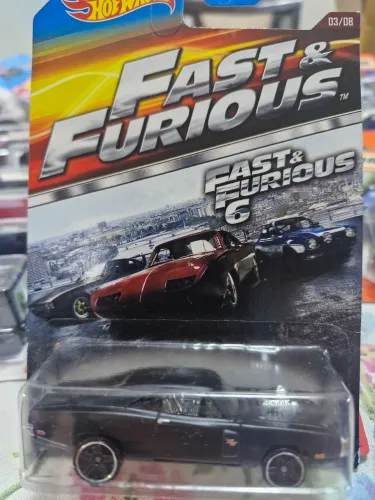 HOT WHEELS - VELOZES E FURIOSOS - '70 DODGE CHARGER R/T