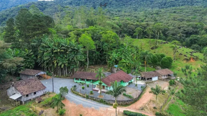 Sítio a venda com área de pastagem e 19 hectares em Rio dos Cedros-SC