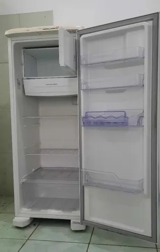 Geladeira Eletrolux