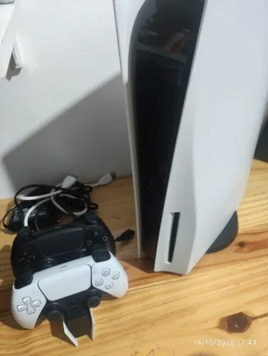 Playstation 5 com Disco e acessórios