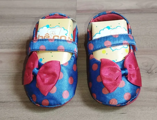 Sapatilha de Cetim para Bebê TAM 18 