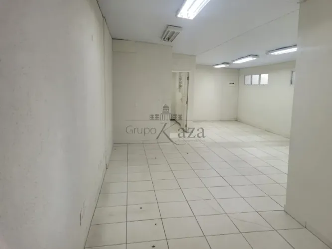 Oportunidade - Casa Comercial com Edícula - Vila Adyana - 5 Salas - 300m².