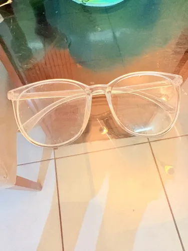 óculos transparente