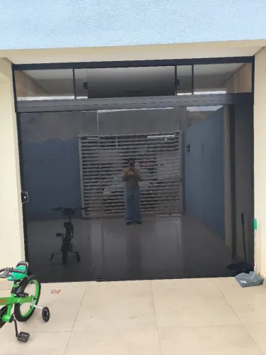 Porta Blindex um ano de uso 2,75x2,6