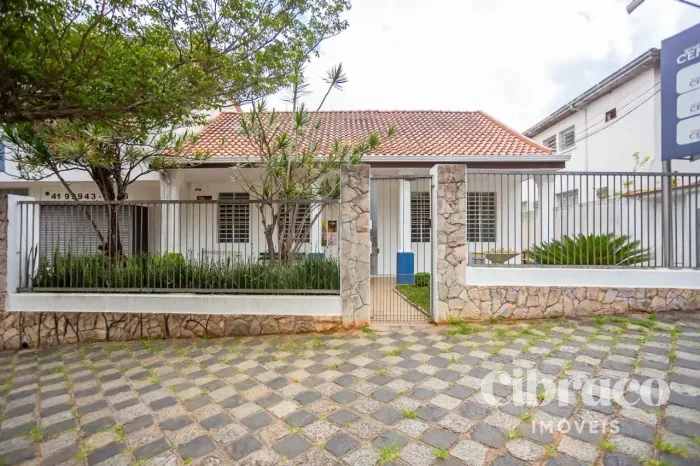 Casa comercial no São Francisco