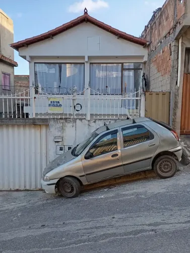 CASA COM DUAS MORADIAS INDEPENDENTES TROCO POR TERRENO ACIMA DE 6 HECTARES
