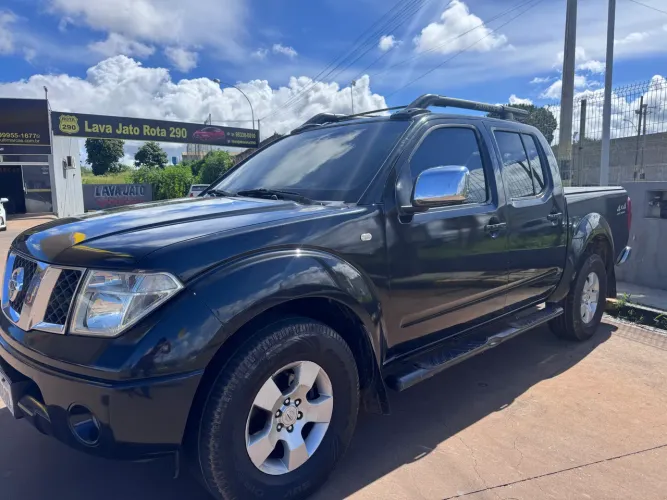 Nissan Frontier LE CD 4X4 2.5 TB Diesel Aut. 2012