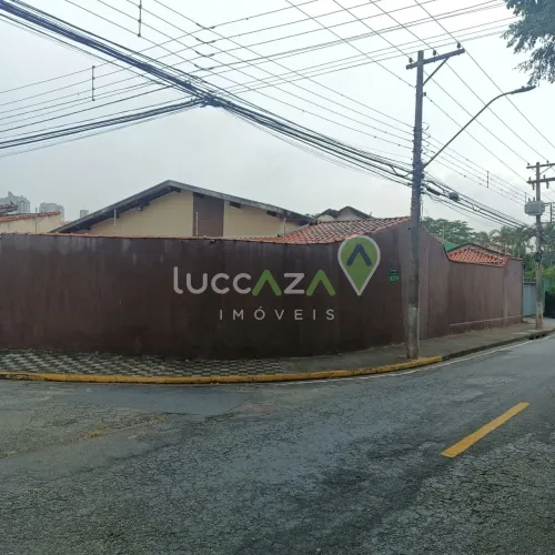 Casa à venda ou locação em Jacareí-SP, Cidade Jardim: 4 quartos, 1 suíte, 3 salas, 3 banhe
