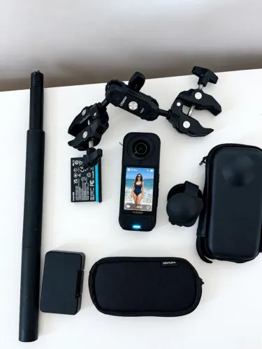 Insta 360 x5 + bateria reserva e kit completo