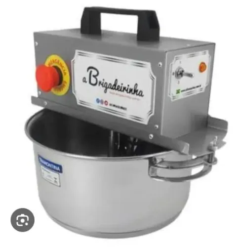 Panela elétrica para mexer brigadeiro e doces.